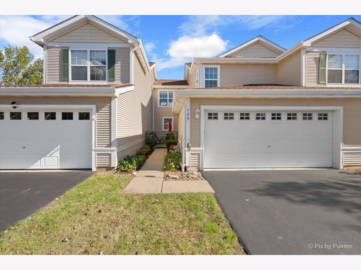  For Sale Round Lake Illinois, 425 Carlisle Court