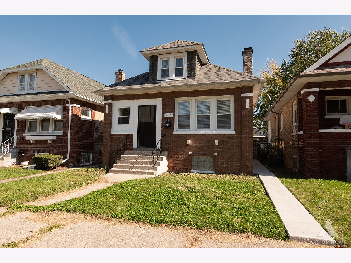  For Sale Chicago Illinois, 8917 Elizabeth Street