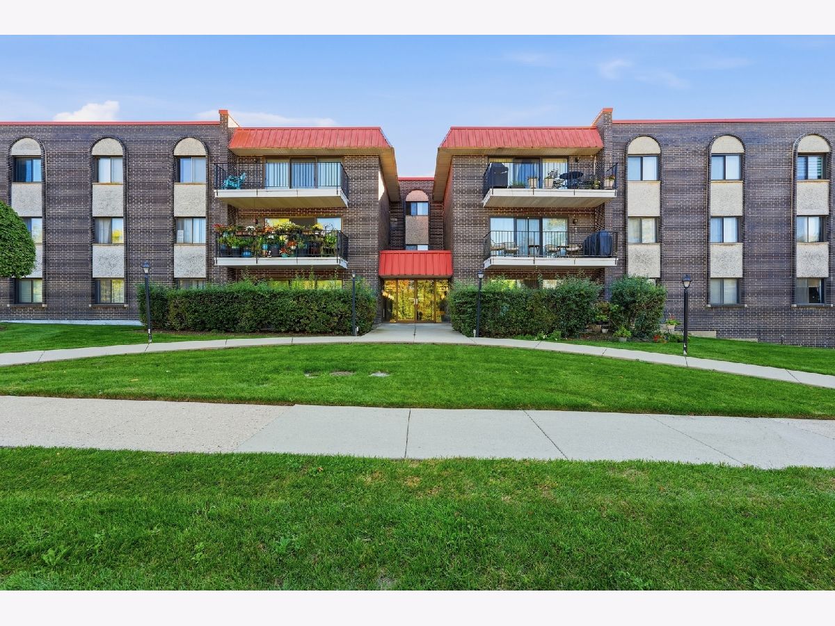  For Sale Mount Prospect Illinois, 1255 Prospect Avenue