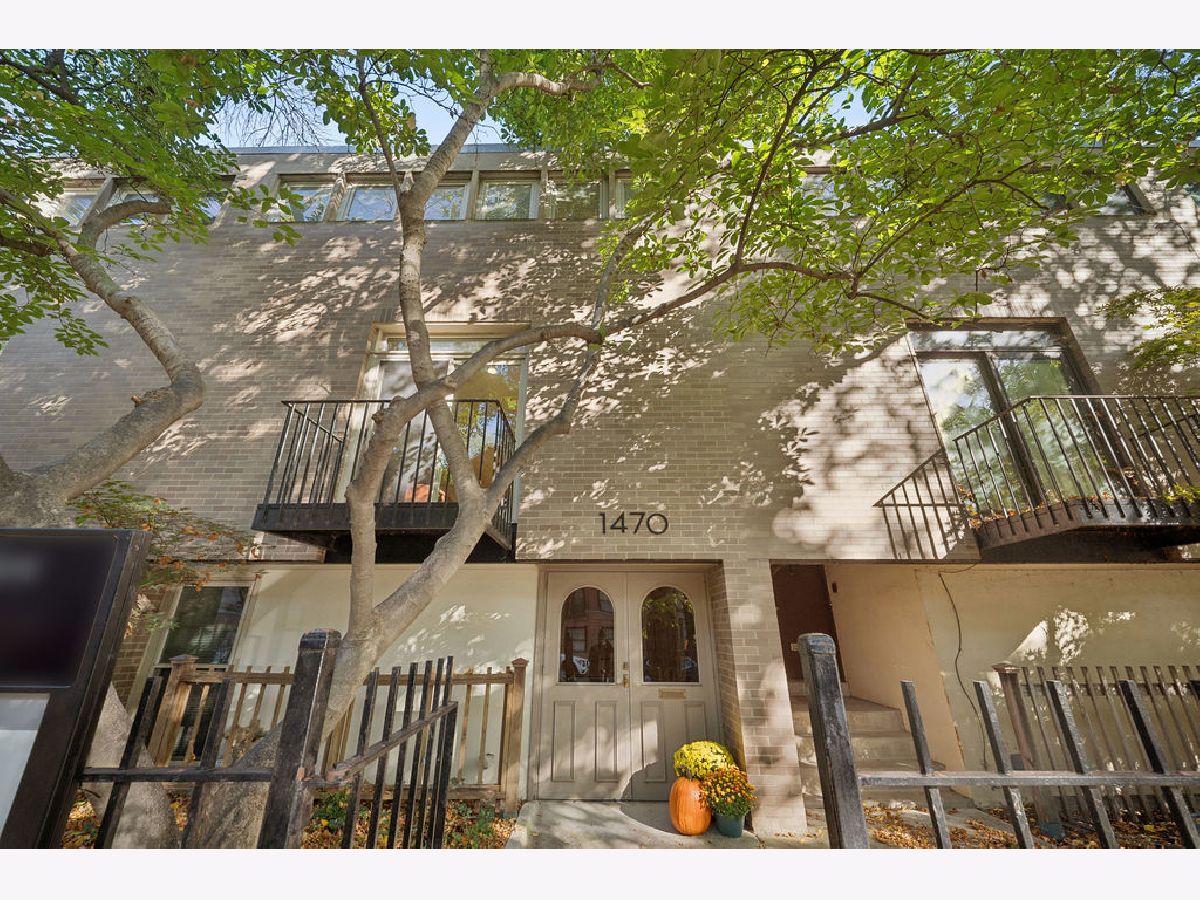  For Sale Chicago Illinois, 1470 56th Street