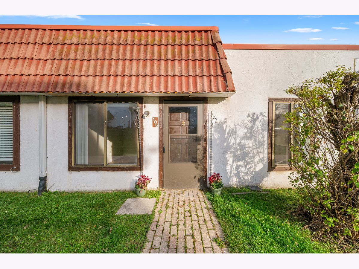  For Sale Glendale Heights Illinois, 743 Fullerton Avenue