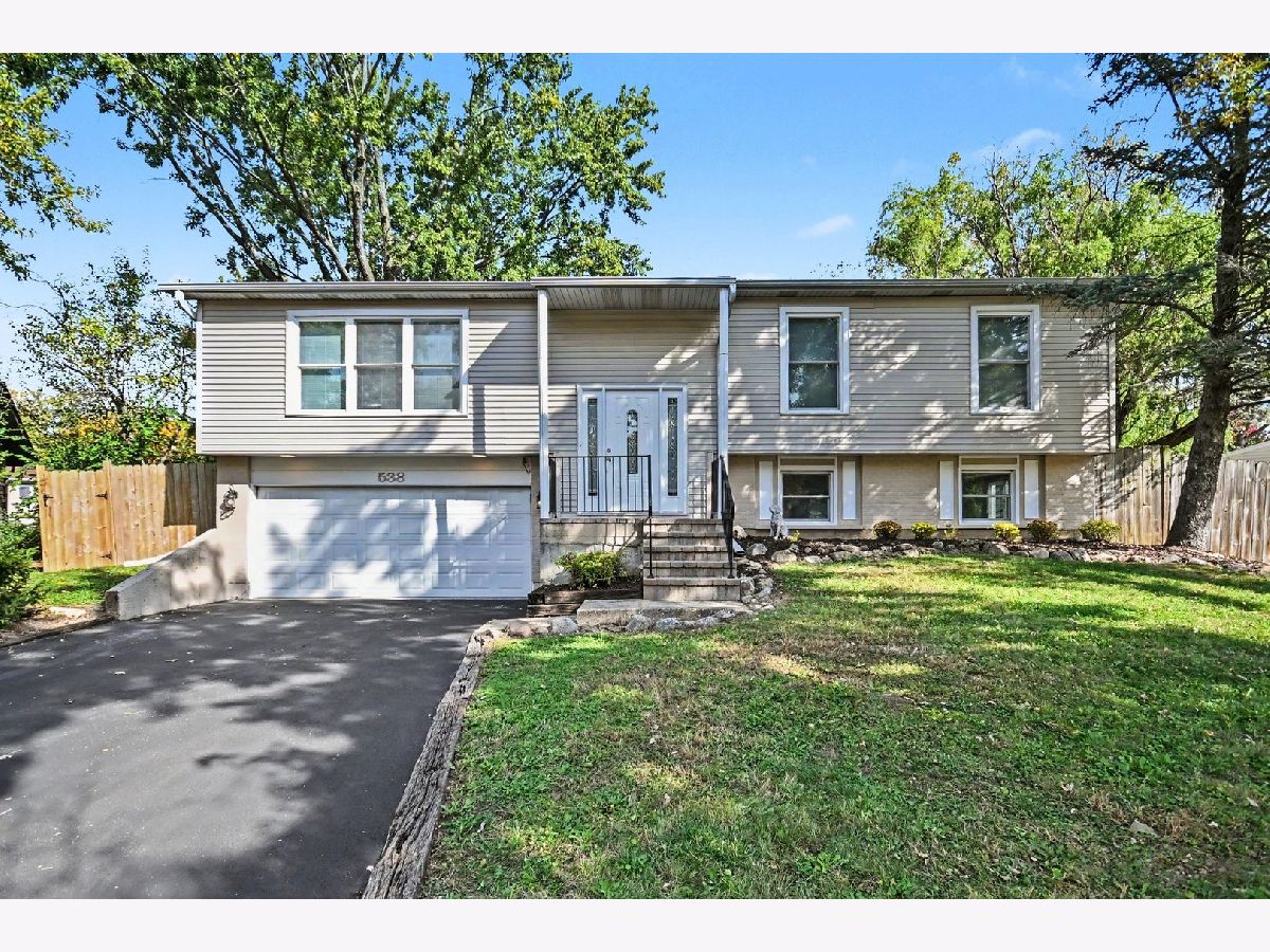 Homes For Sale Ivanhoe Bolingbrook Illinois, 538 Castle Court