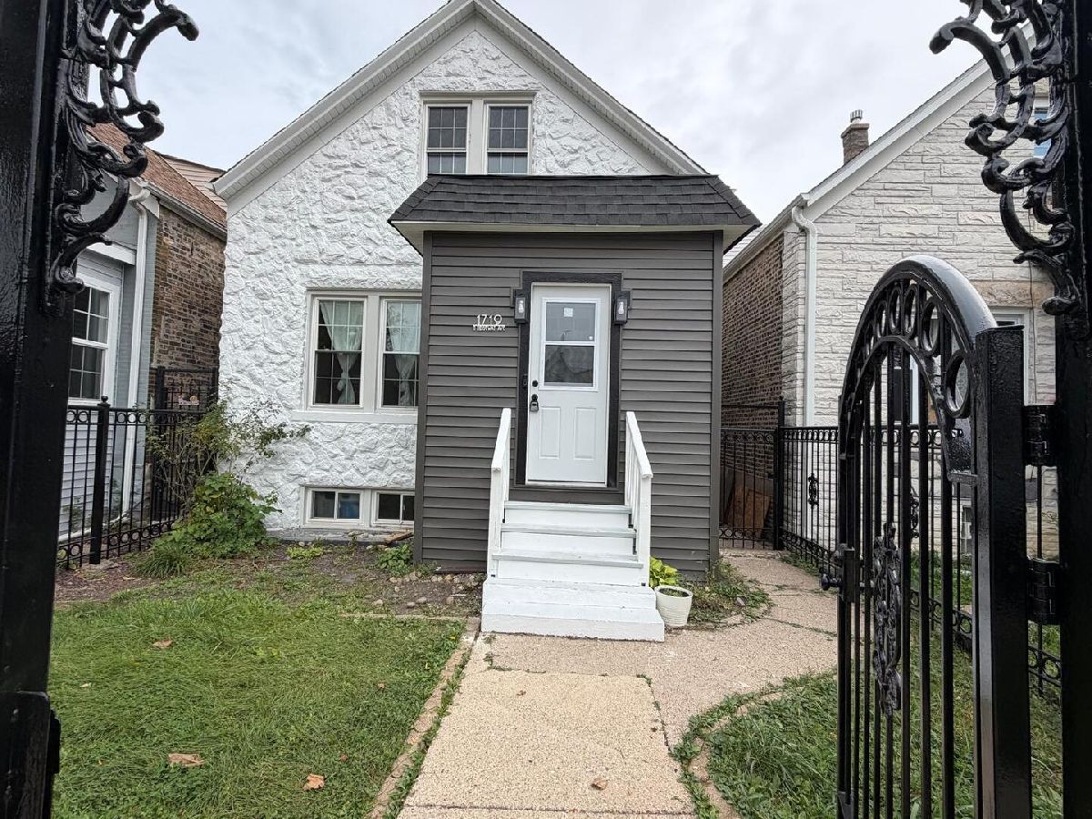  For Sale Chicago Illinois, 1719 Ridgeway Avenue