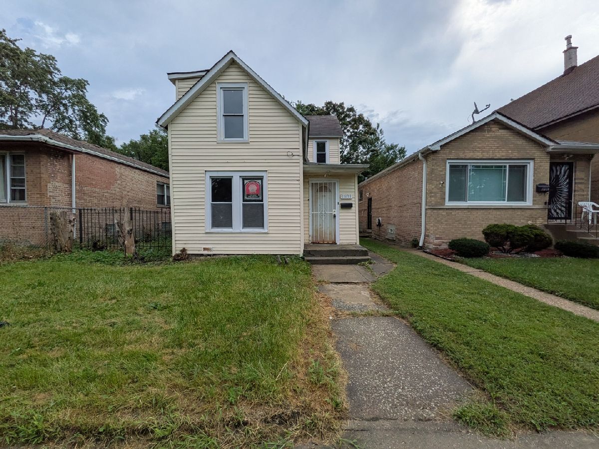  For Sale Chicago Illinois, 11833 Harvard Avenue