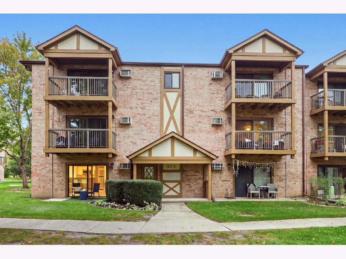 Condominiums For Sale Church Creek Arlington Heights Illinois, 831 Dwyer Avenue