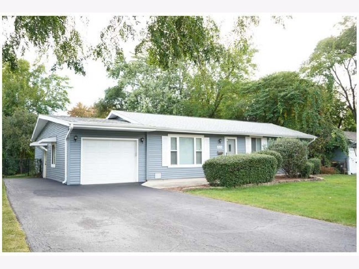  For Sale Carol Stream Illinois, 162 Thunderbird Trail