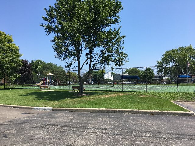 Sandpebble Walk Tennis Courts Sideview